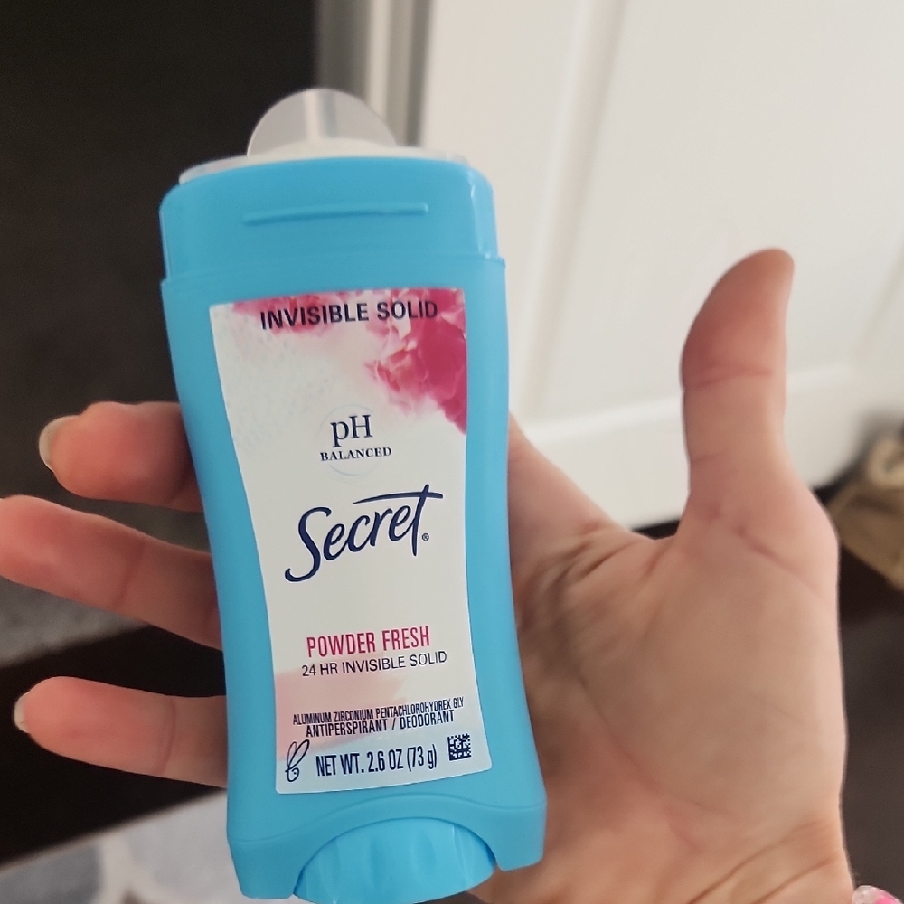 Top Secret Powder Fresh Invisible Solid - Picture 3 of 6